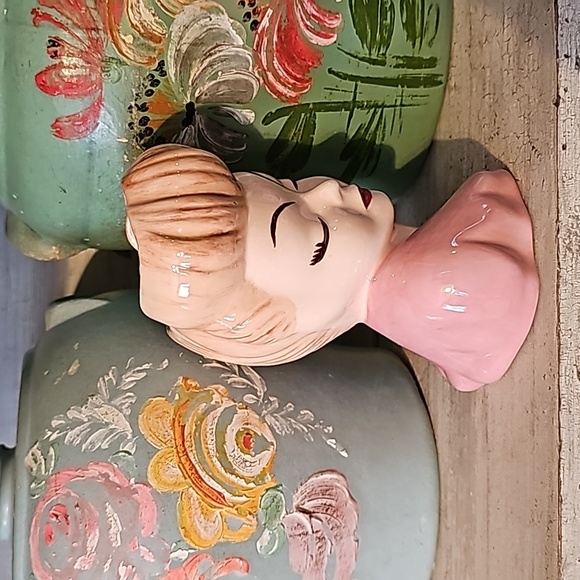 VINTAGE Lady's Head Vase - Picture 3 of 12